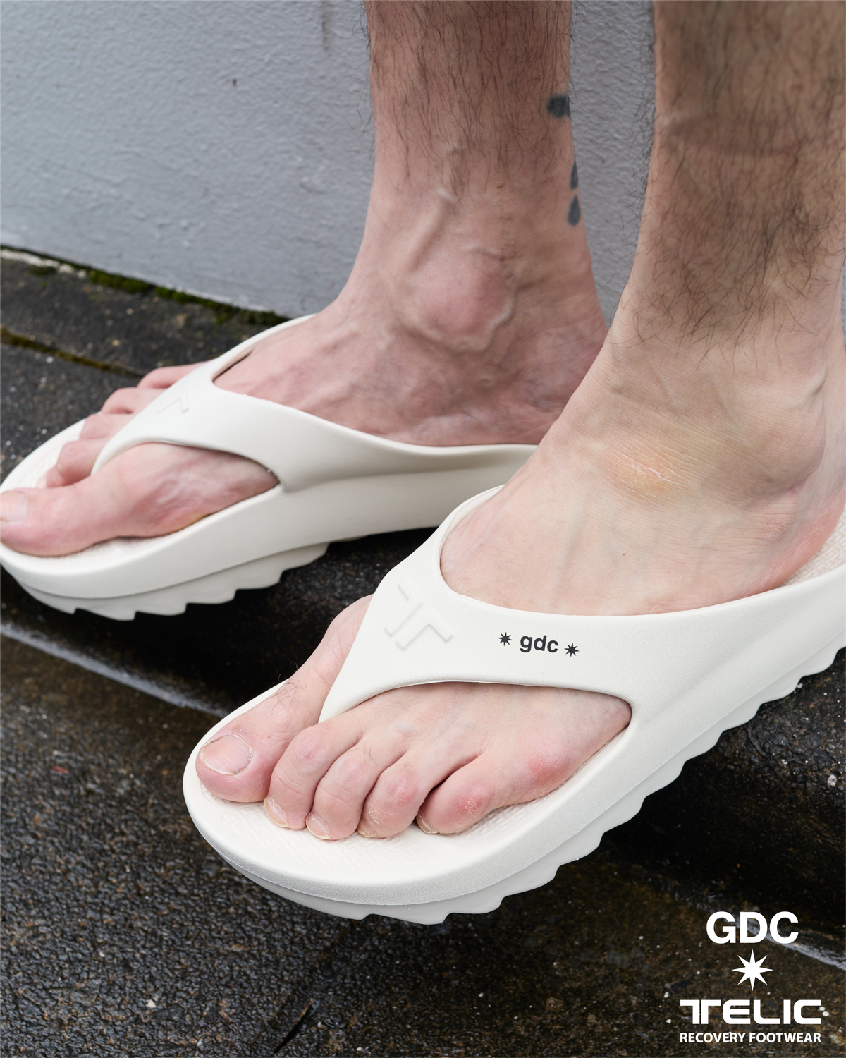 TELIC×GDC】W-FLIP SHARK SANDALS TELIC×GDC】W-FLIP SHARK SANDALS