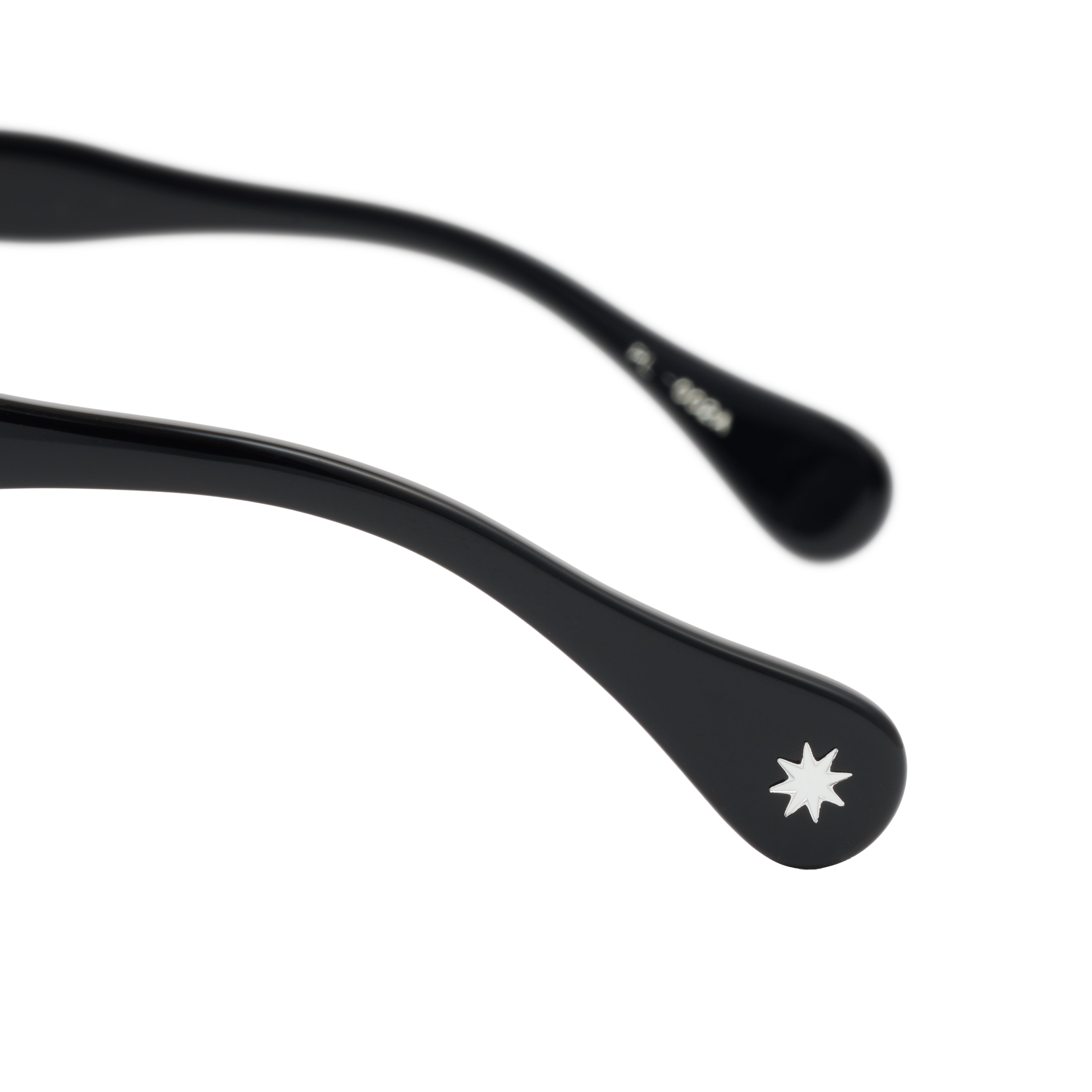 JULIUS TART OPTICAL×GDC collabo】color glass