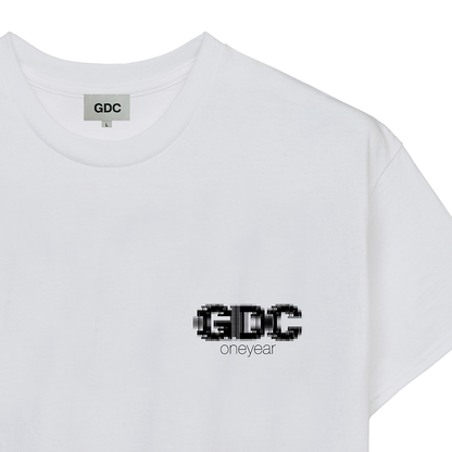 【KOSUKE KAWAMURA×GDC】One-Point Logo Collage Tee（発送予定：2026年6月上旬~）